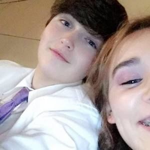 Meet your Posher, Dustin